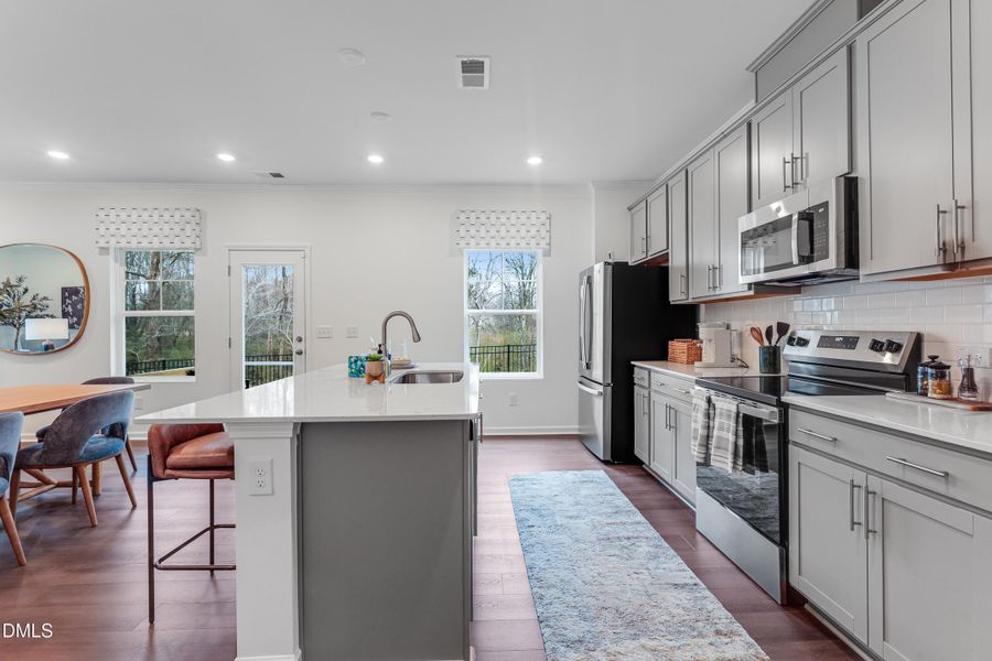 SUN_MyrtleMeadows_Pic_Winston-11