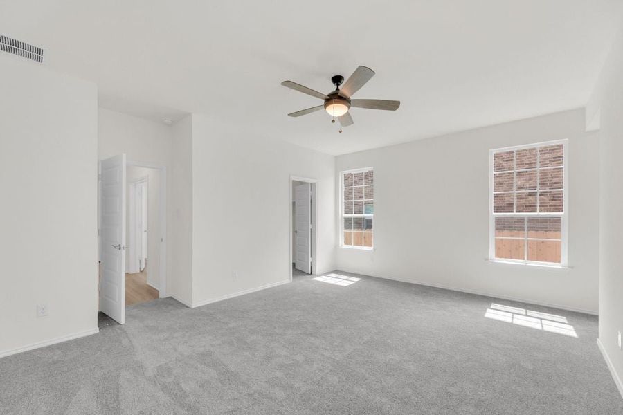 Spacious, unfurnished interior of a new home in Salerno - Classic Collection, Round Rock (Image 7).