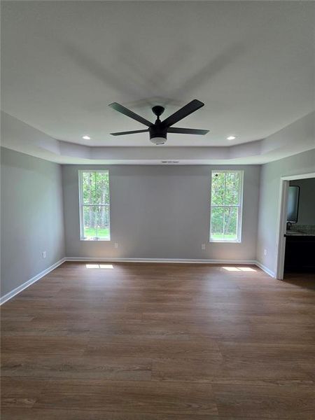Spacious, unfurnished interior of a new home in , Jasper (Image 23).