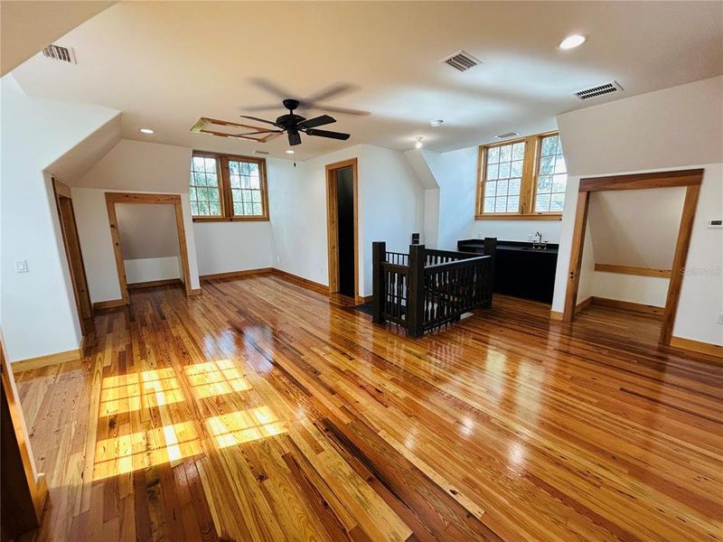 Spacious, unfurnished interior of a new home in , Gainesville (Image 21).
