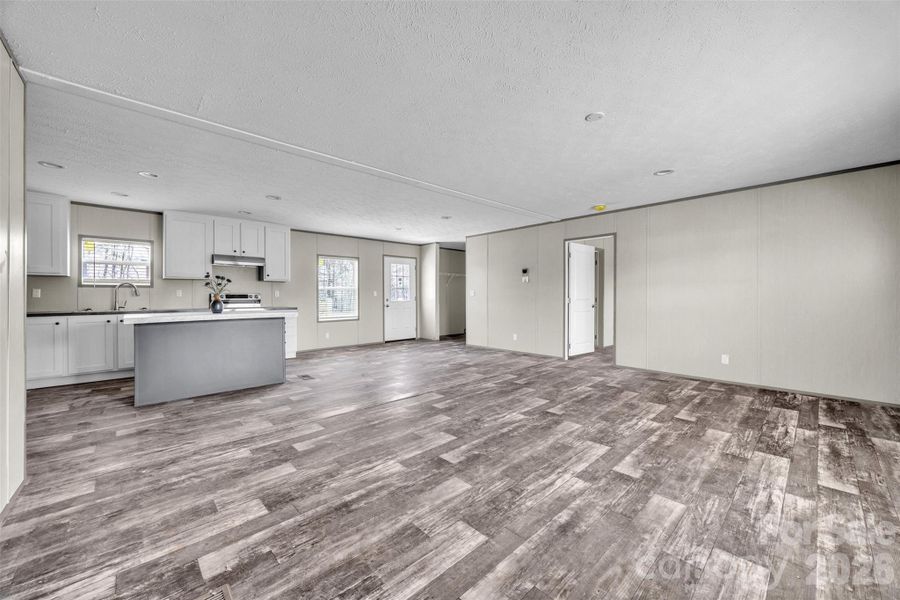 Spacious, unfurnished interior of a new home in , Taylorsville (Image 12).