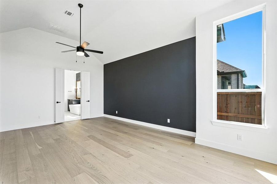 Spacious, unfurnished interior of a new home in Saddle Star Estates, Rockwall (Image 23).