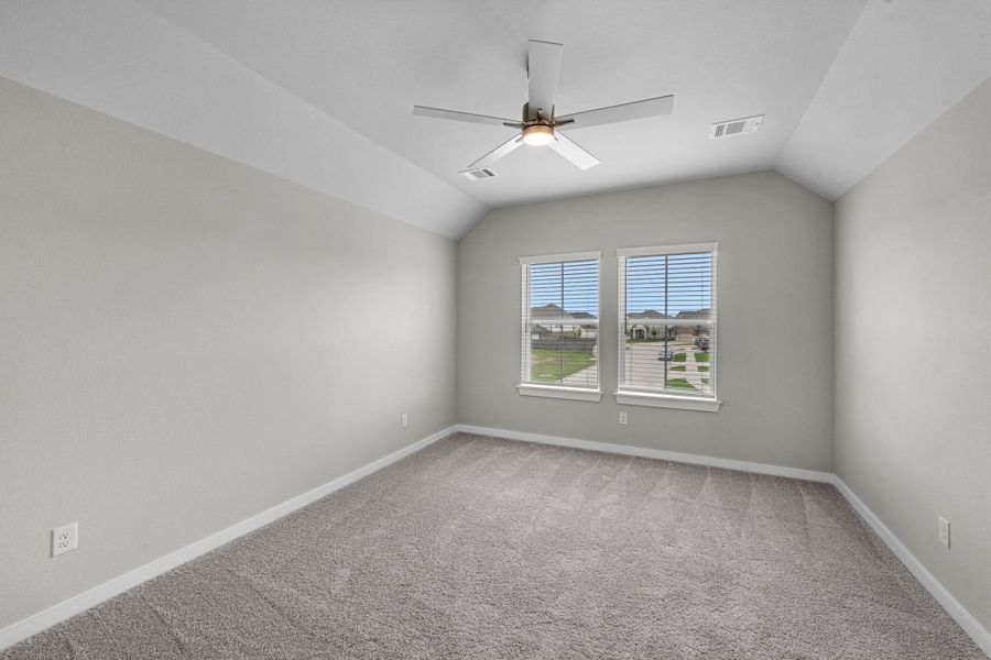 Spacious, unfurnished interior of a new home in Morton Creek Ranch, Katy (Image 23).
