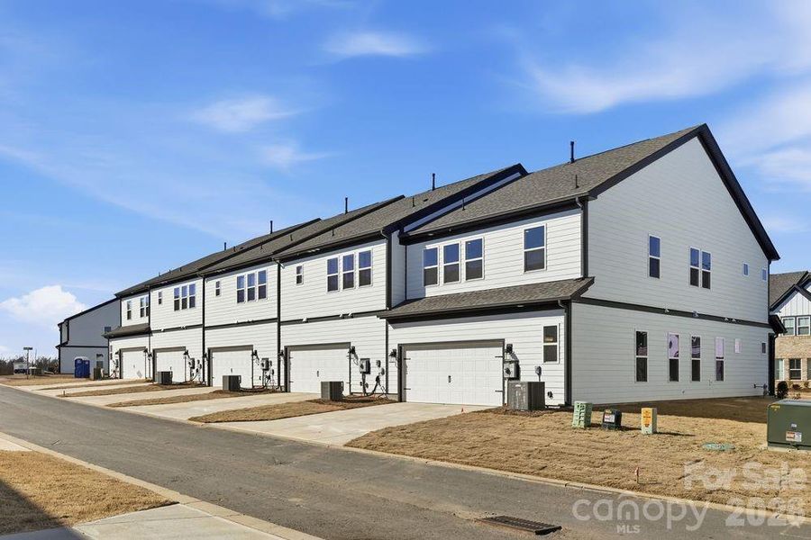 3131 Beacon Heights ~ Ready Now