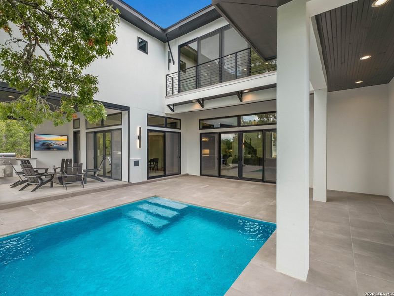 Exterior details and patio area of a home in , Bulverde (Image 23).
