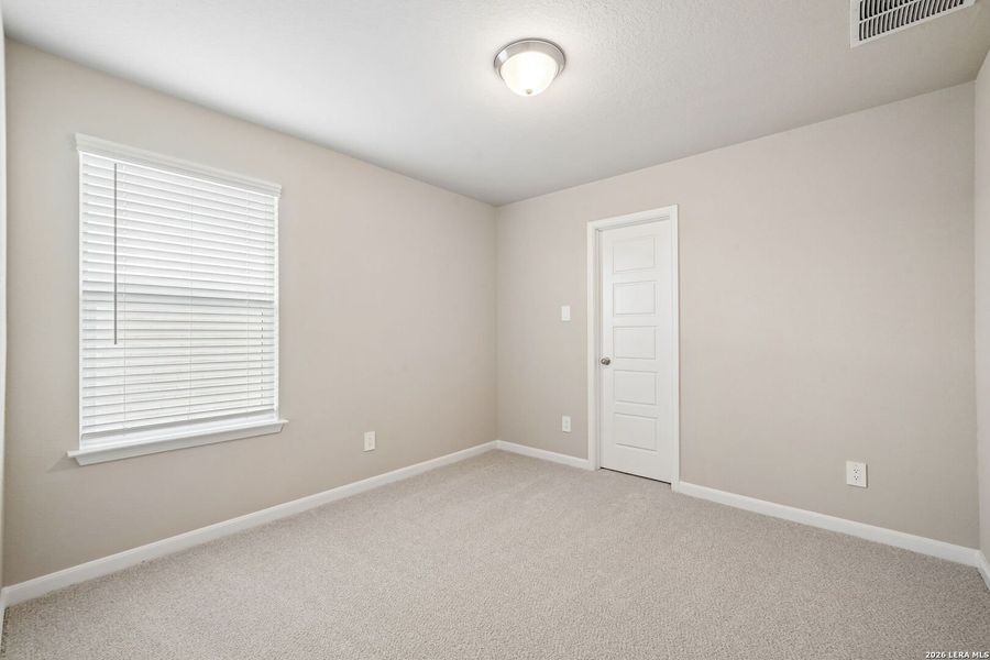 Spacious, unfurnished interior of a new home in Thomas Pond, San Antonio (Image 34). Spacious, unfurnished interior of a new home in Thomas Pond, San Antonio (Image 34).