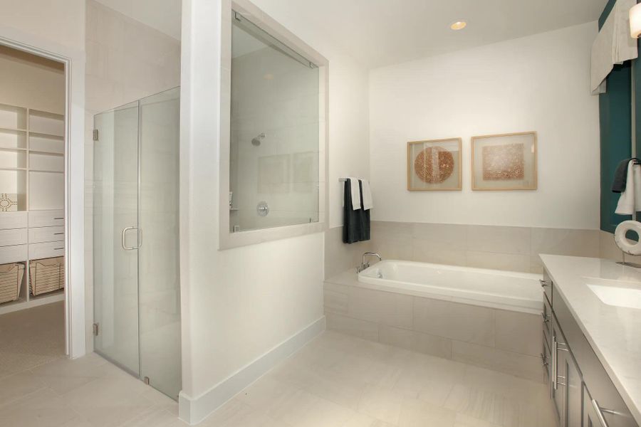 The Sumlin Primary Bath
