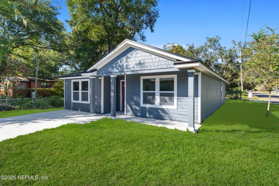 Exterior details and patio area of a home in , Jacksonville (Image 2). Exterior details and patio area of a home in , Jacksonville (Image 2).