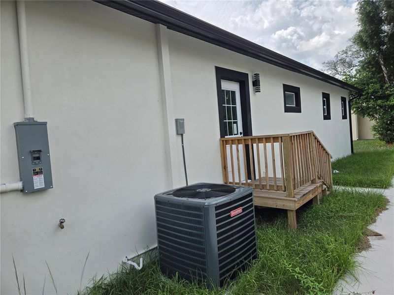 Exterior details and patio area of a home in , Tampa (Image 3).