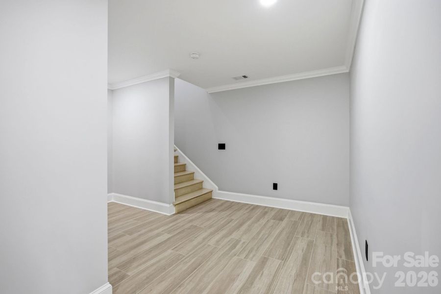 Spacious, unfurnished interior of a new home in , Hendersonville (Image 18).