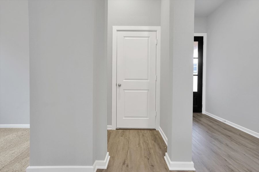 Spacious, unfurnished interior of a new home in Sunterra 50s, Katy (Image 19). Spacious, unfurnished interior of a new home in Sunterra 50s, Katy (Image 19).