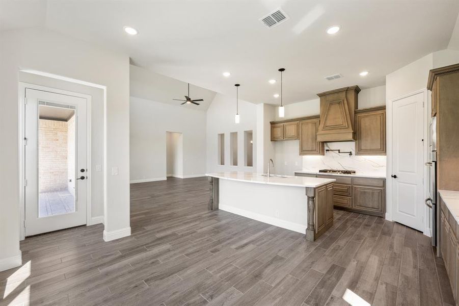 Image 30 of a home in Abe's Landing.