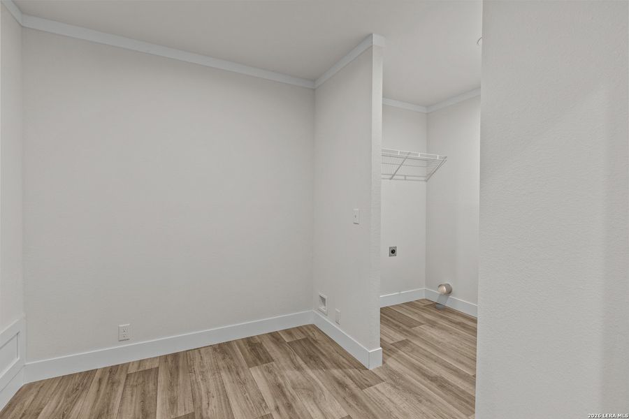 Spacious, unfurnished interior of a new home in , Devine (Image 12).