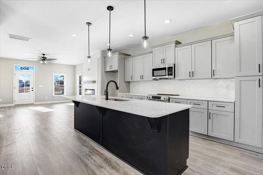 29-503 E 1st St-29 29-503 E 1st St-29