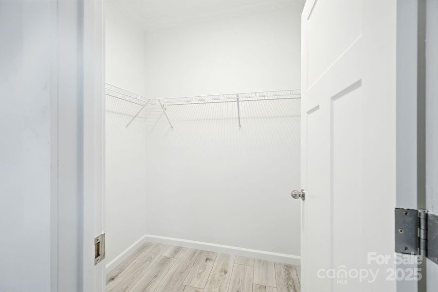 Image 43 of a home in .