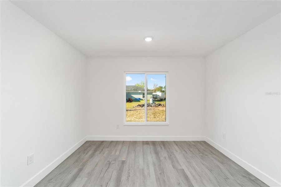 Spacious, unfurnished interior of a new home in , Ocala (Image 17).