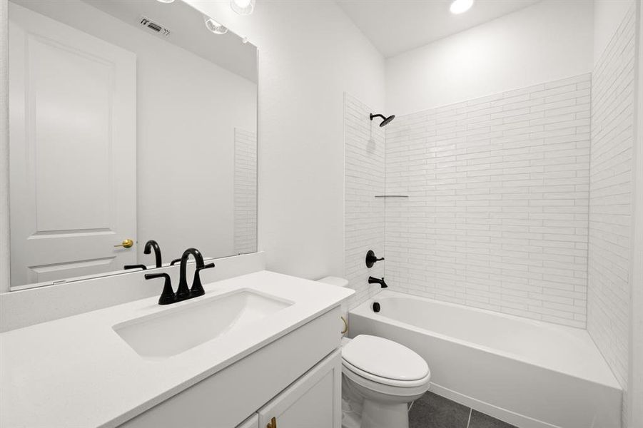 1729 Nesting Robin- Bathroom-1