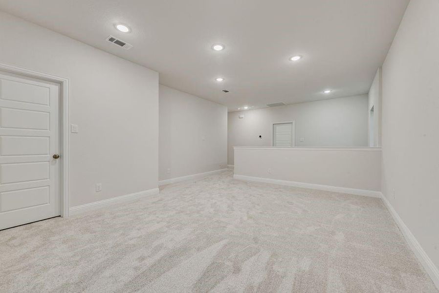 Spacious, unfurnished interior of a new home in Creekside of Crowley, Crowley (Image 20).