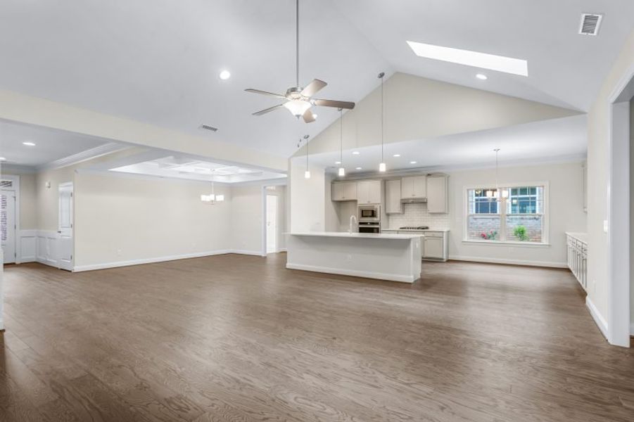 Representative unfurnished interior of a home built from the Ellington by Keystone Homes NC in Weybridge, Burlington (Image 57). Representative unfurnished interior of a home built from the Ellington by Keystone Homes NC in Weybridge, Burlington (Image 57).