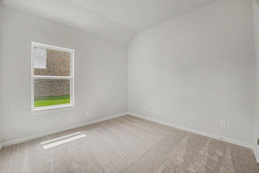 Spacious, unfurnished interior of a new home in Columbia Lakes, West Columbia (Image 28).