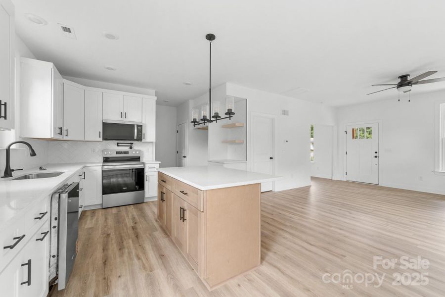 Furnished interior view inside a new home in , Shelby (Image 9).