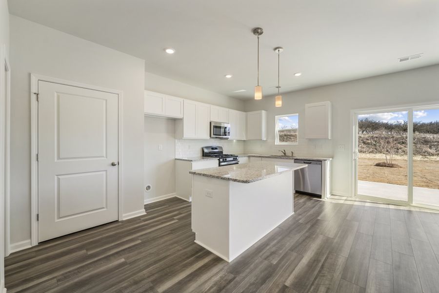 Furnished interior view inside a new home in Richmond Hill, Inman (Image 4).