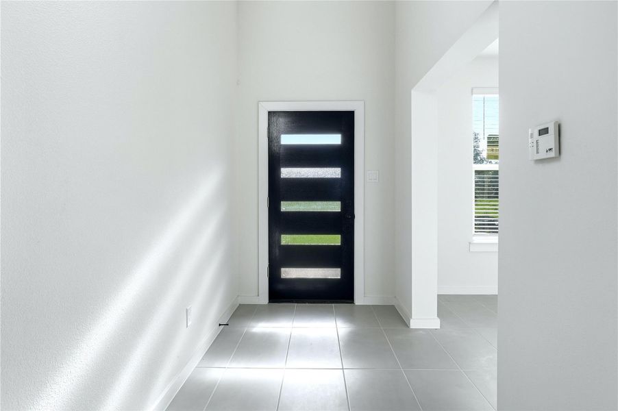 Spacious, unfurnished interior of a new home in Foxtail Palms, Manvel (Image 17).