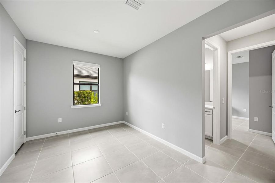 Spacious, unfurnished interior of a new home in , Nokomis (Image 18).