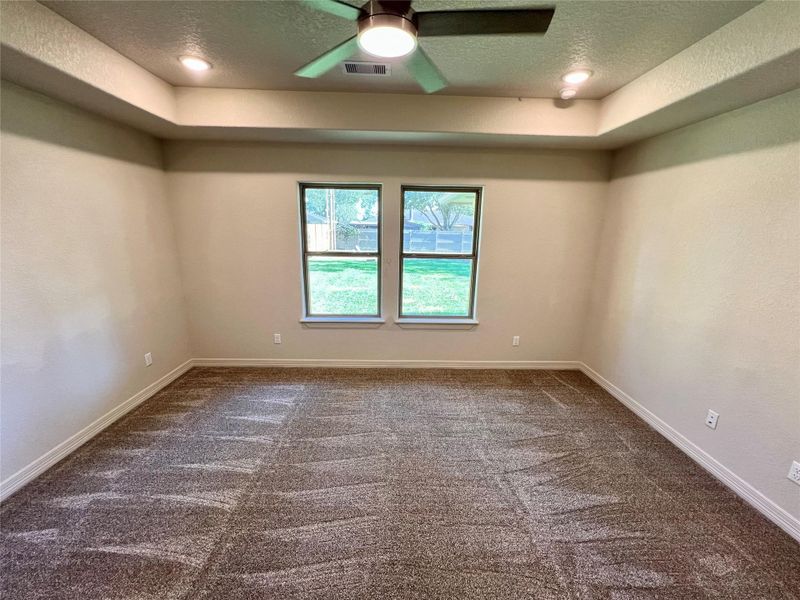 Spacious, unfurnished interior of a new home in , Angleton (Image 18).