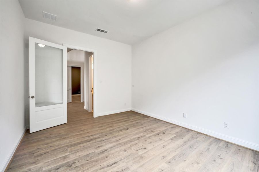 Image 4 of a home in Del Bello Lakes 60'. Image 4 of a home in Del Bello Lakes 60'.