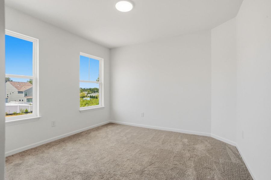 Spacious, unfurnished interior of a new home in Harrington, Greenville (Image 20).