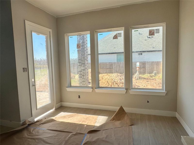 Breakfast room off kitchen