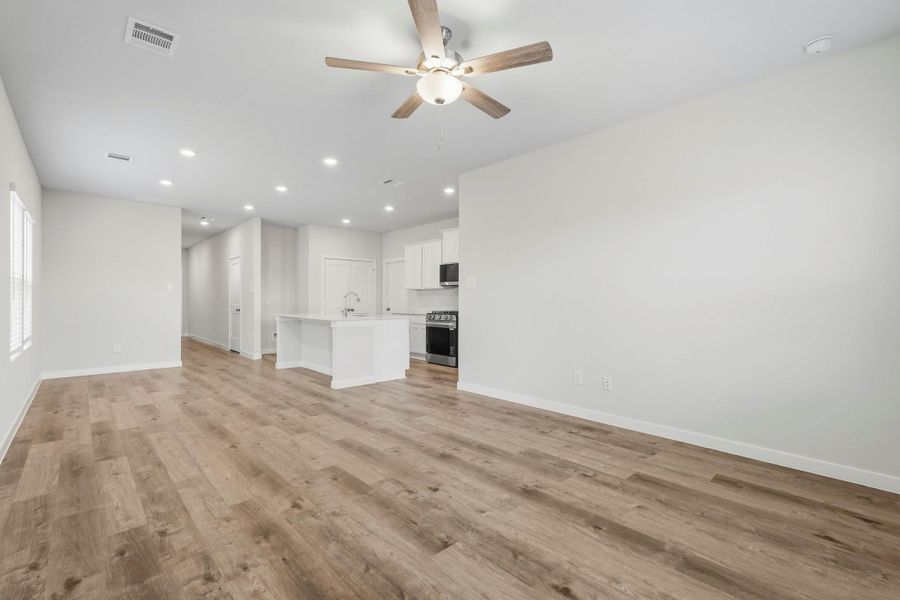 Spacious, unfurnished interior of a new home in Northpark South, Porter (Image 20). Spacious, unfurnished interior of a new home in Northpark South, Porter (Image 20).