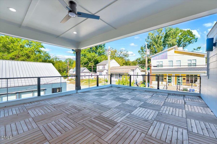 32-730 Hopkins St-32