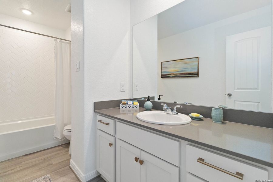 Furnished interior view inside a new home in Hickory Ridge, Elmendorf (Image 21). Furnished interior view inside a new home in Hickory Ridge, Elmendorf (Image 21).
