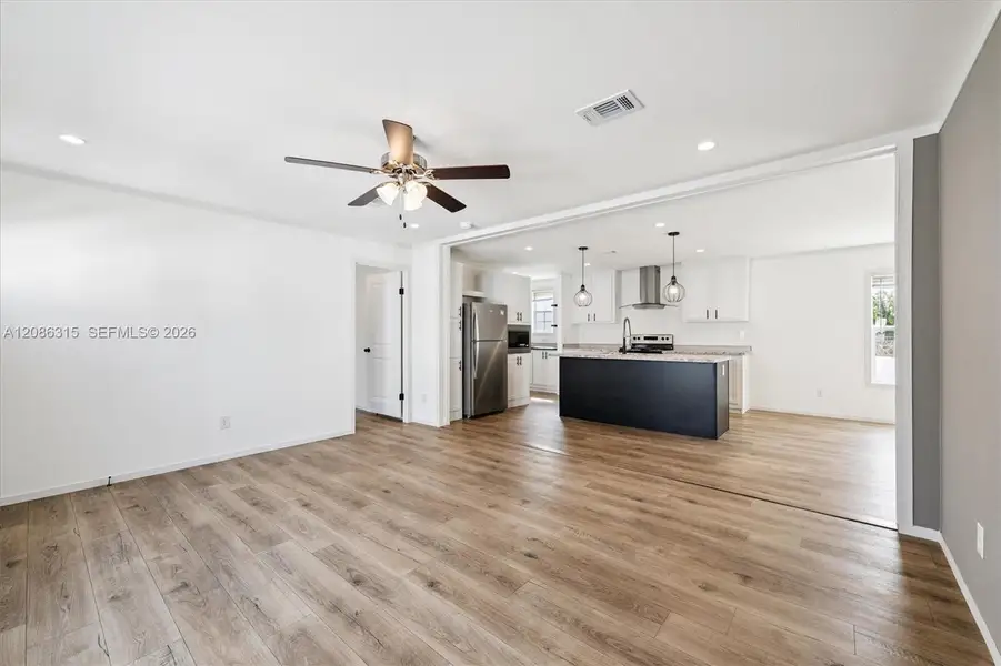 Spacious, unfurnished interior of a new home in , Miami (Image 19).