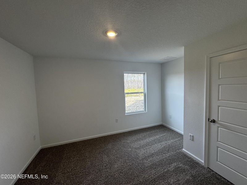 Spacious, unfurnished interior of a new home in Copes Landing, Jacksonville (Image 8).