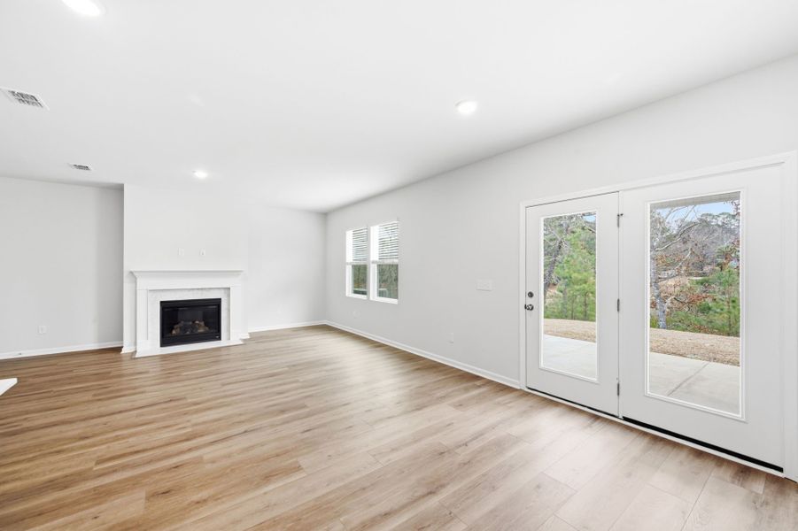 Spacious, unfurnished interior of a new home in Grand Arbor, Blythewood (Image 31).