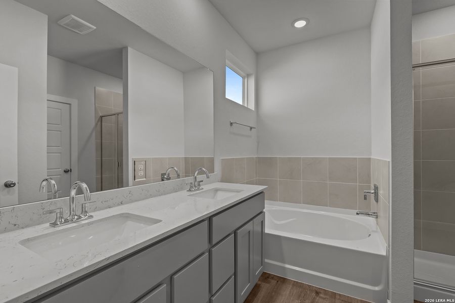 Furnished interior view inside a new home in Cinco Lakes, San Antonio (Image 12).