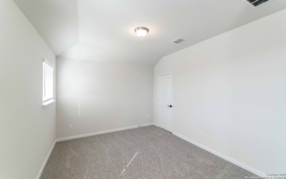 Spacious, unfurnished interior of a new home in Arcadia Ridge, San Antonio (Image 15). Spacious, unfurnished interior of a new home in Arcadia Ridge, San Antonio (Image 15).