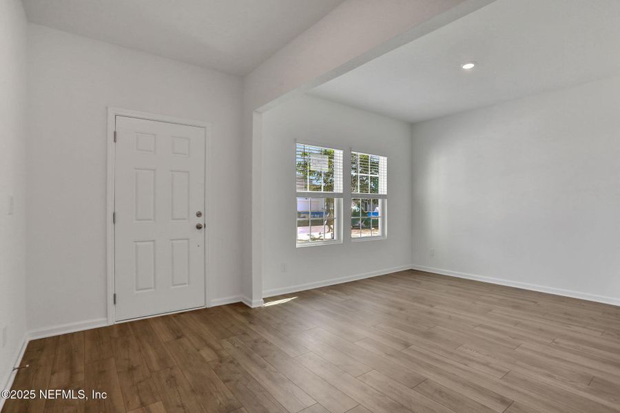 Spacious, unfurnished interior of a new home in Bellbrooke, Jacksonville (Image 15). Spacious, unfurnished interior of a new home in Bellbrooke, Jacksonville (Image 15).