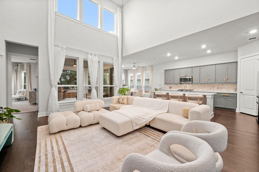 Furnished interior view inside a new home in Bluffview 50s, Leander (Image 25). Furnished interior view inside a new home in Bluffview 50s, Leander (Image 25).