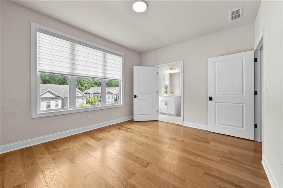 Spacious, unfurnished interior of a new home in , Johns Creek (Image 17).