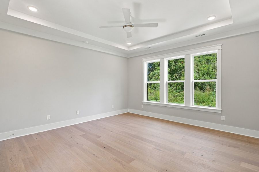 Representative unfurnished interior of a home built from the The Emerson by RobuckHomes in Stonehenge, Raleigh (Image 212).