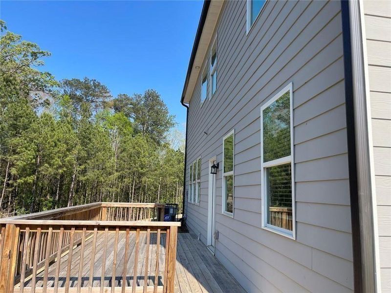 Exterior details and patio area of a home in Autumn Brook, Austell (Image 3).