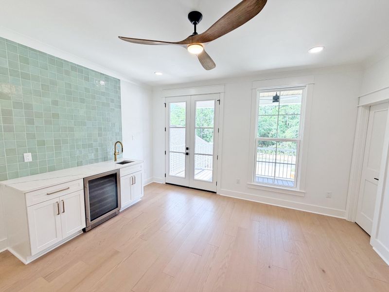 Spacious, unfurnished interior of a new home in Steamboat Landing at Hammock Bay, Freeport (Image 22).