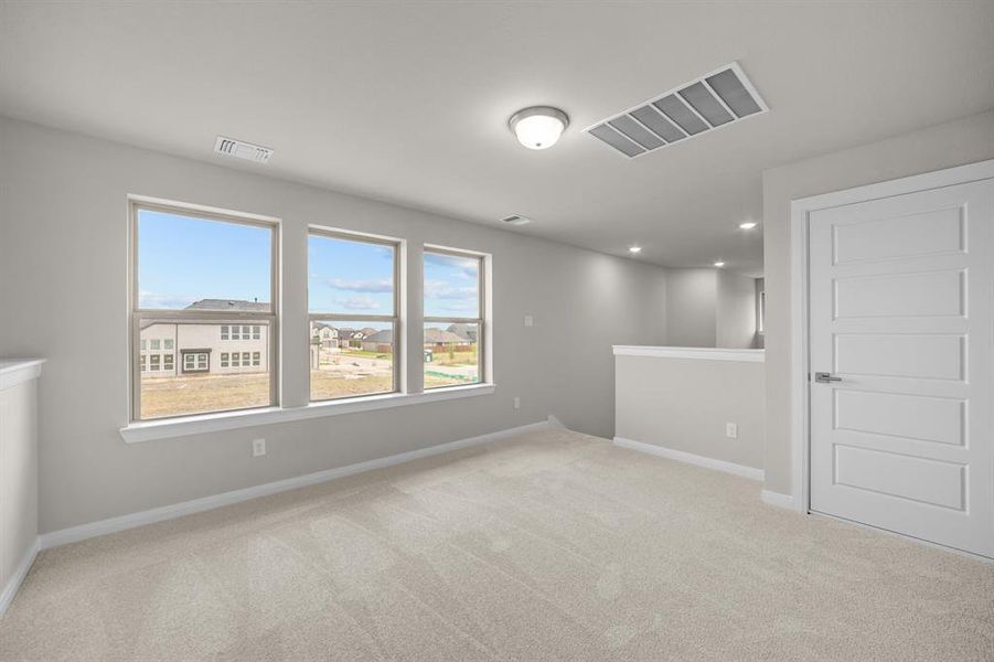 Spacious, unfurnished interior of a new home in Creekshaw – Gardens, Royse City (Image 17). Spacious, unfurnished interior of a new home in Creekshaw – Gardens, Royse City (Image 17).