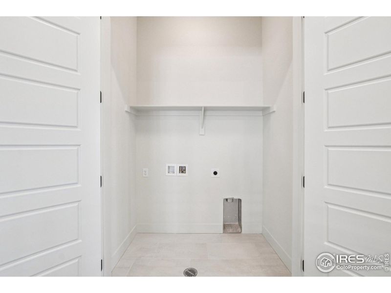 Spacious, unfurnished interior of a new home in , Fort Collins (Image 28).