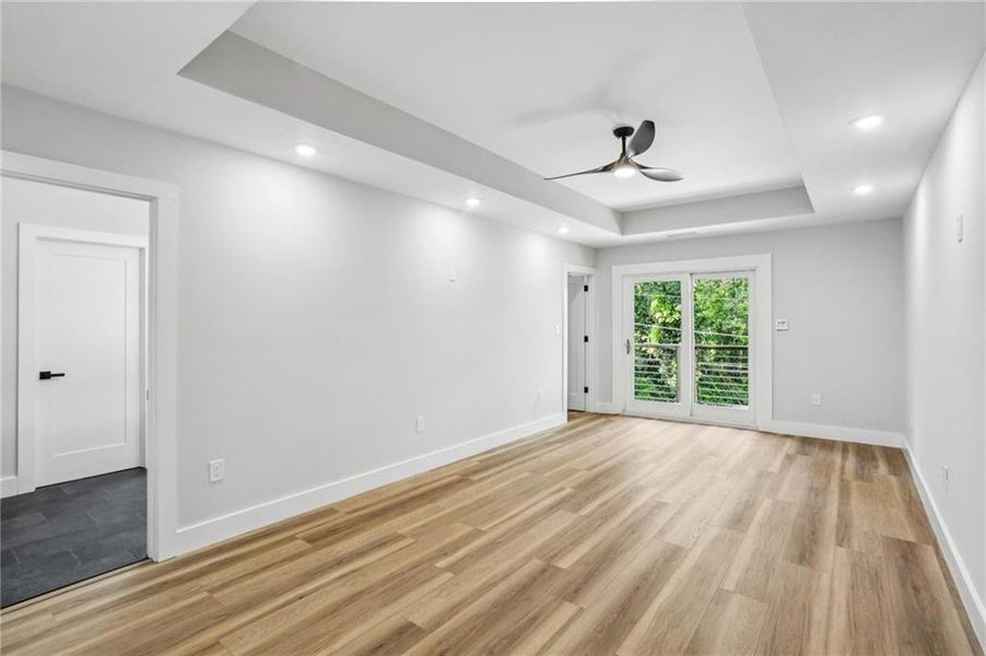 Spacious, unfurnished interior of a new home in , East Point (Image 8).