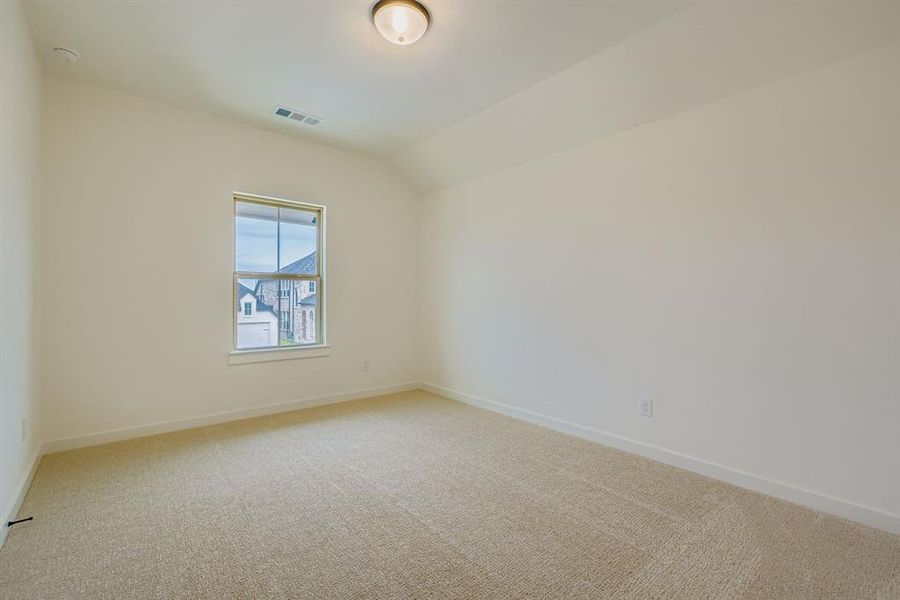 Spacious, unfurnished interior of a new home in Hillstead, Lavon (Image 21).